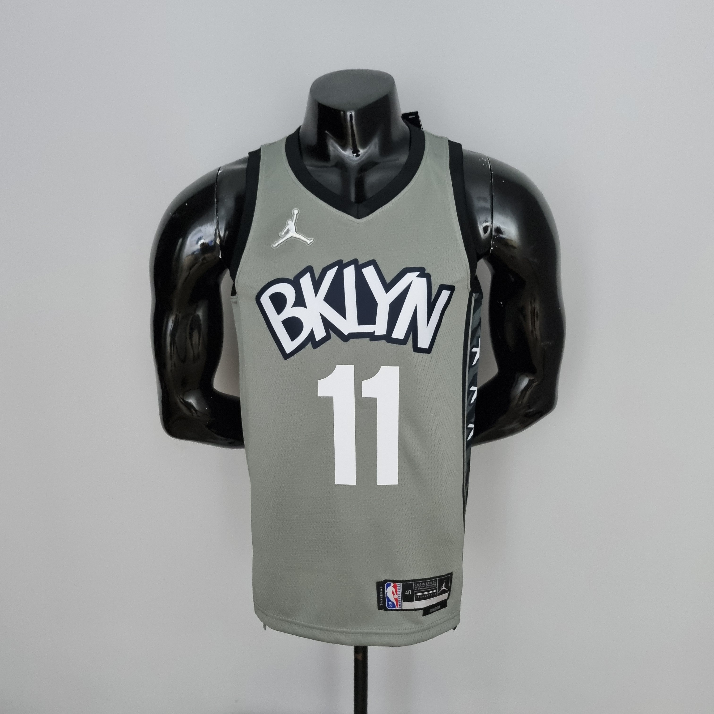 Regata NBA Brooklyn Nets Away Cinza - IRIVING #11